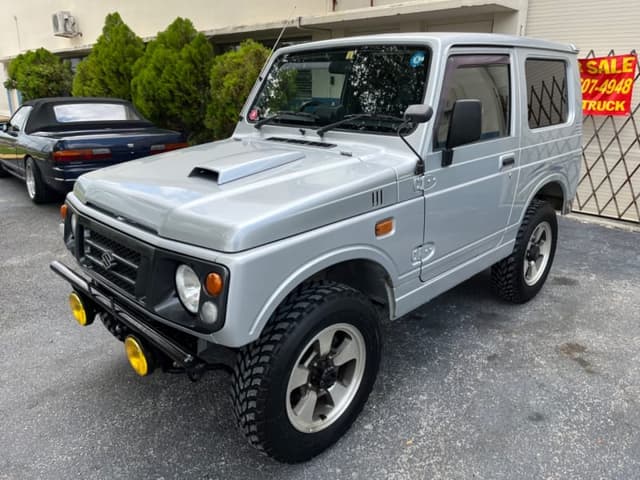 1997 Suzuki Jimny JDM car for sale — photo 3 of 17