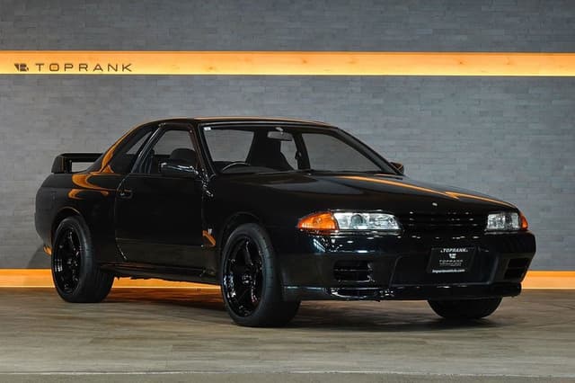 1989 Nissan Skyline JDM car for sale — photo 12 of 25
