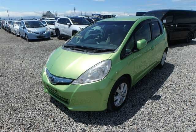 2011 Honda Fit JDM car for sale — photo 3 of 25
