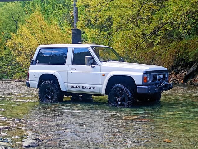 1988 Nissan Safari JDM car for sale — photo 6 of 25