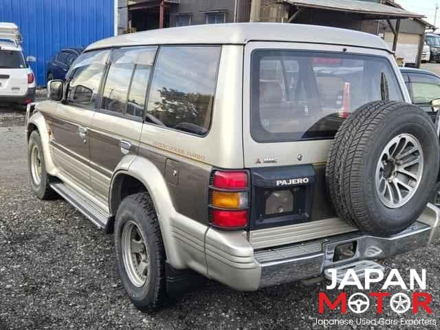 1992 Mitsubishi Pajero JDM car for sale — photo 3 of 9