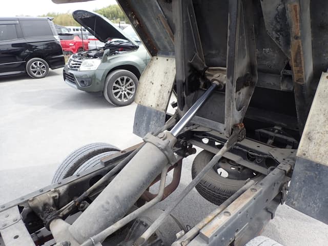 1990 Isuzu Elf JDM car for sale — photo 4 of 25