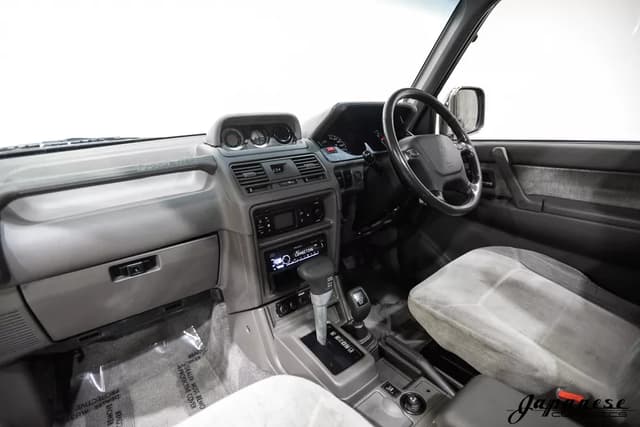 1996 Mitsubishi Pajero JDM car for sale — photo 9 of 25