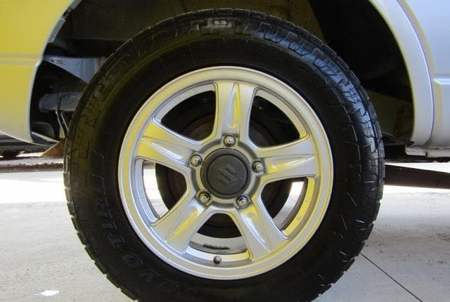 2009 Suzuki Jimny JDM car for sale — photo 11 of 13