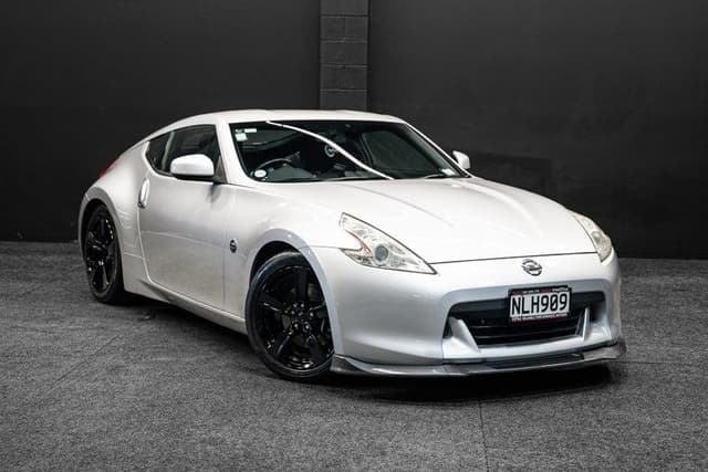 2010 Nissan Fairlady Z JDM car for sale — photo 12 of 20