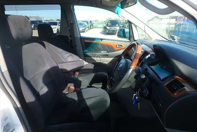 2007 Toyota Alphard JDM car for sale — photo 19 of 25