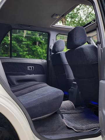 1998 Toyota Hilux Surf JDM car for sale — photo 14 of 25