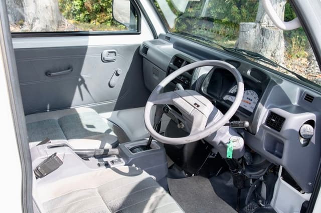 1996 Mitsubishi Minicab JDM car for sale — photo 13 of 18