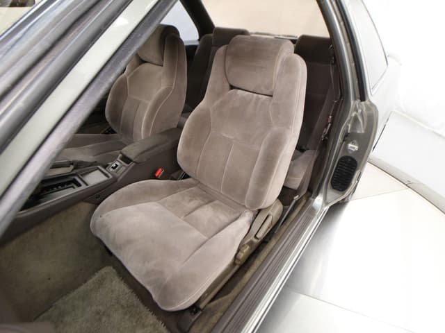 1991 Toyota Soarer JDM car for sale — photo 17 of 25