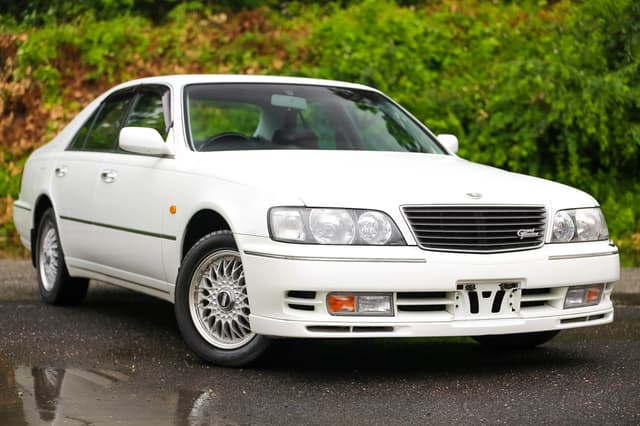 1996 Nissan Cima JDM car for sale — photo 6 of 25