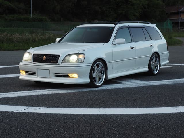 2000 Toyota Crown JDM car for sale — photo 10 of 25