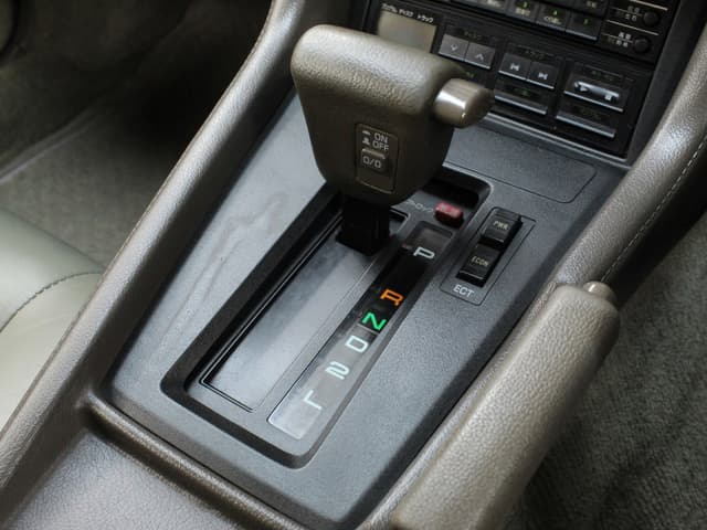 1989 Toyota Soarer JDM car for sale — photo 14 of 25