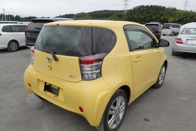 2010 Toyota JDM car for sale — photo 5 of 25