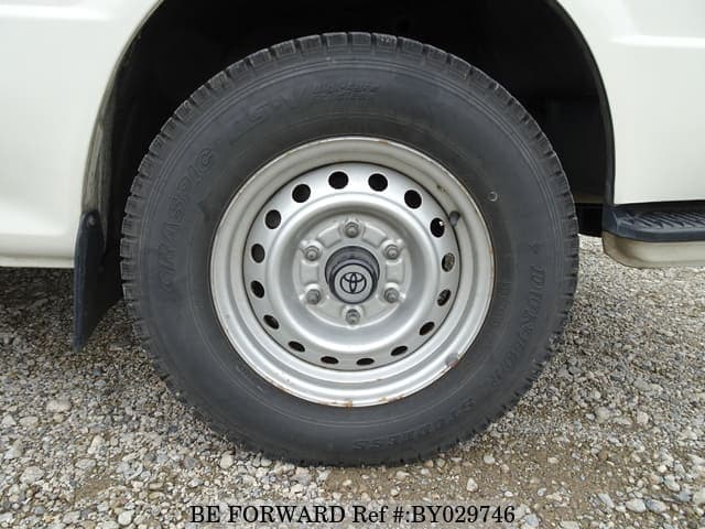 2003 Toyota HiAce JDM car for sale — photo 12 of 25