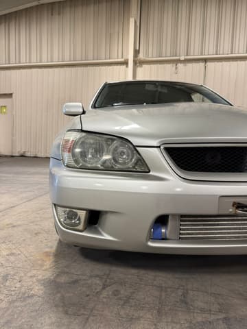 1998 Toyota Altezza JDM car for sale — photo 20 of 25
