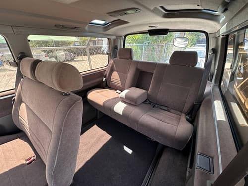 1999 Toyota HiAce JDM car for sale — photo 6 of 8