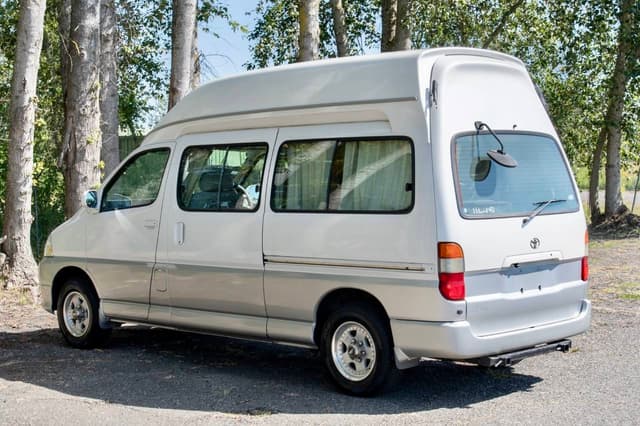 1999 Toyota Grand Hiace JDM car for sale — photo 5 of 25