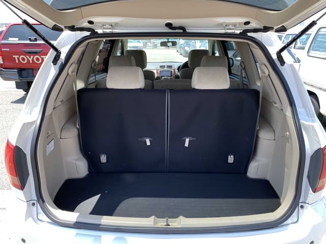 2001 Toyota Ipsum JDM car for sale — photo 18 of 25