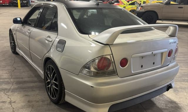 1999 Toyota Altezza JDM car for sale — photo 14 of 25
