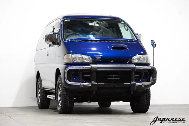 1996 Mitsubishi Delica JDM car for sale — photo 3 of 25