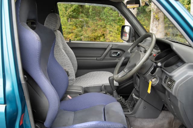 1994 Mitsubishi Pajero JDM car for sale — photo 10 of 15