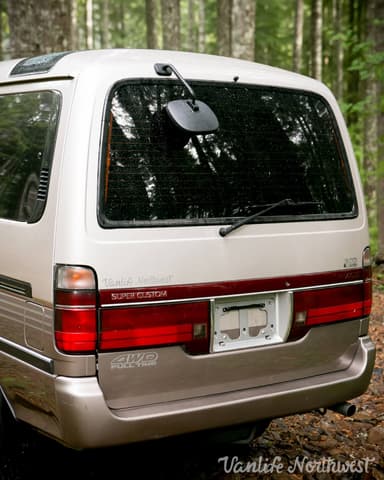 1995 Toyota HiAce JDM car for sale — photo 14 of 25