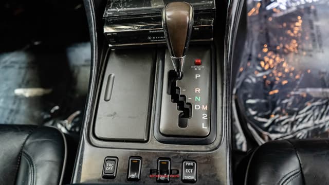 2000 Toyota Aristo JDM car for sale — photo 16 of 25