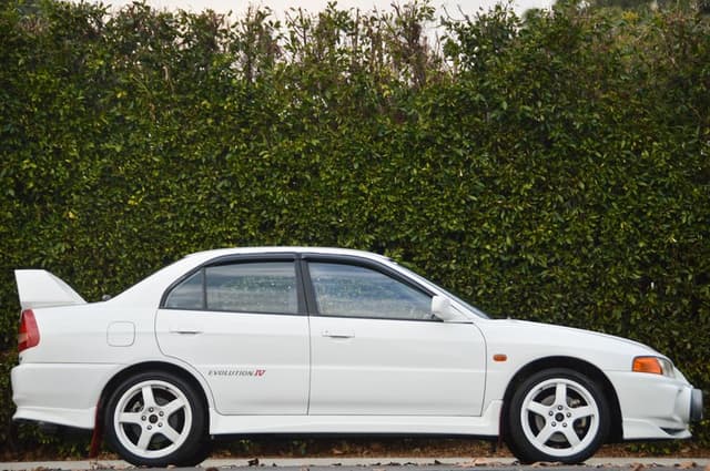 1996 Mitsubishi Lancer Evolution JDM car for sale — photo 10 of 25