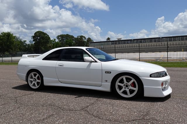 1997 Nissan Skyline JDM car for sale — photo 5 of 18