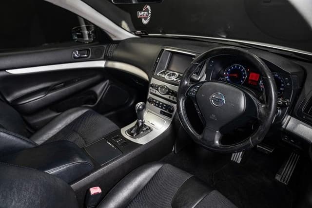 2009 Nissan Skyline JDM car for sale — photo 14 of 15