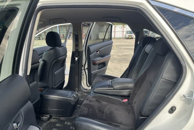 2009 Toyota Harrier JDM car for sale — photo 10 of 25
