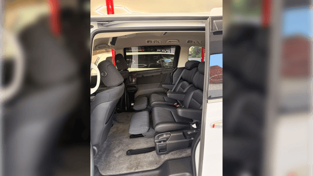 2015 Honda Odyssey JDM car for sale — photo 10 of 14