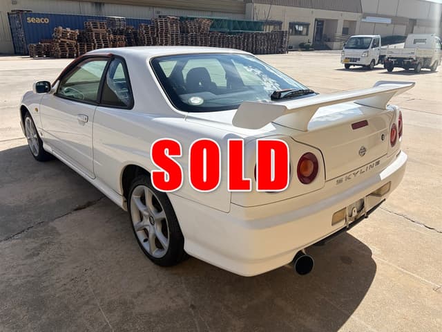 1998 Nissan Skyline JDM car for sale — photo 6 of 18