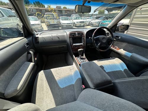 1997 Nissan Gloria JDM car for sale — photo 4 of 7