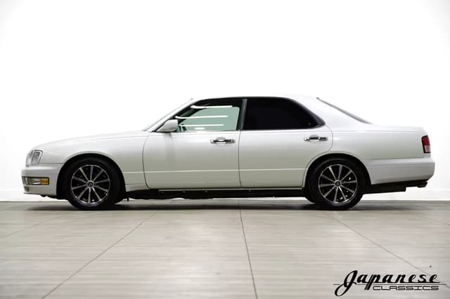 1997 Nissan Gloria JDM car for sale — photo 4 of 25