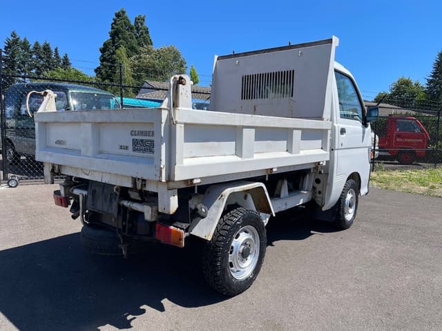 1998 Daihatsu Hijet JDM car for sale — photo 11 of 25