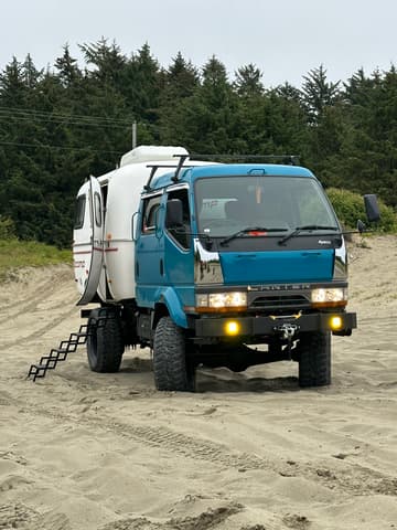 1995 Mitsubishi Canter JDM car for sale — photo 3 of 26