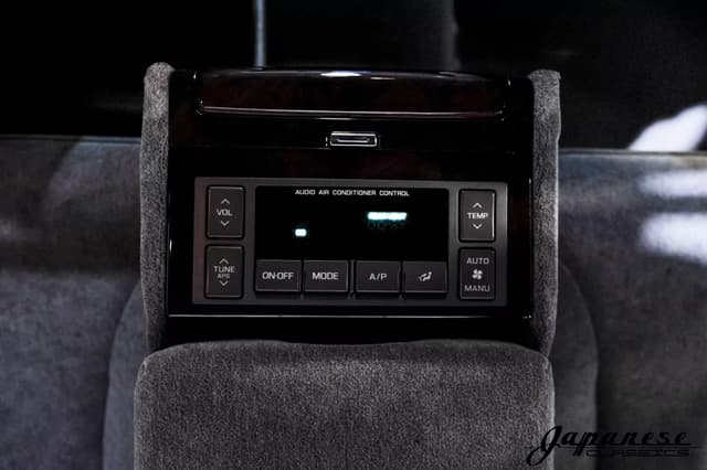1996 Nissan Cima JDM car for sale — photo 19 of 25