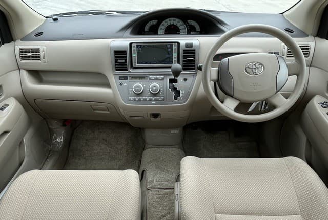 2007 Toyota Raum JDM car for sale — photo 11 of 25