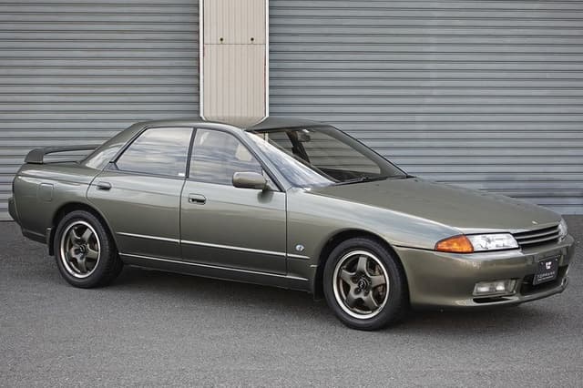 1992 Nissan Skyline JDM car for sale — photo 6 of 25