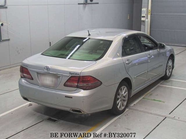 2008 Toyota Crown JDM car for sale — photo 2 of 8