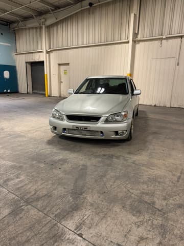 1998 Toyota Altezza JDM car for sale — photo 17 of 25