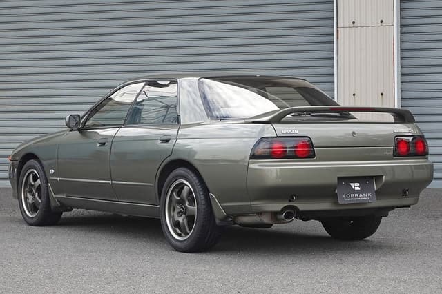 1992 Nissan Skyline JDM car for sale — photo 16 of 25