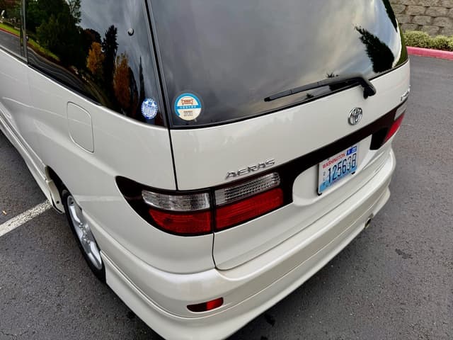 2000 Toyota Estima JDM car for sale — photo 14 of 25