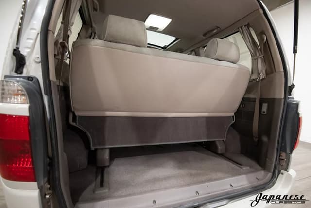 1999 Toyota Grand Hiace JDM car for sale — photo 22 of 25