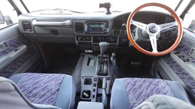 1994 Toyota Land Cruiser Prado JDM car for sale — photo 15 of 18