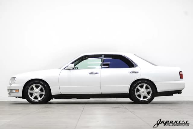 1996 Nissan Gloria JDM car for sale — photo 4 of 25