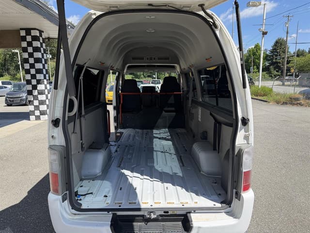 2007 Nissan Caravan JDM car for sale — photo 13 of 16