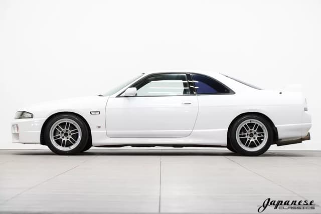 1997 Nissan Skyline JDM car for sale — photo 4 of 25