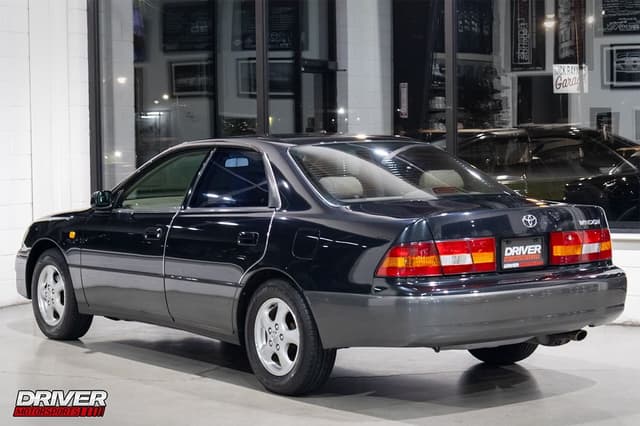 1999 Toyota Windom JDM car for sale — photo 2 of 23